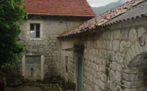 Old Stone House with Sea View in Risan €150,000 Photo 3